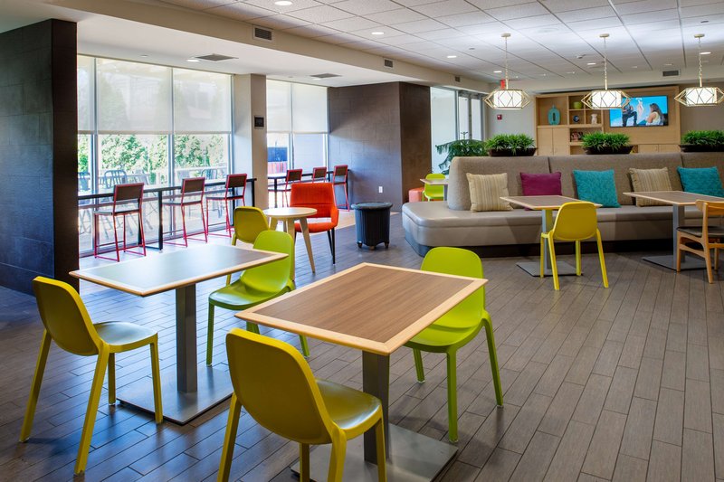 home2 suites by hilton st louis forest park