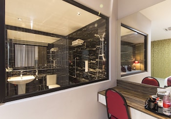 signature hotel at bangsar south