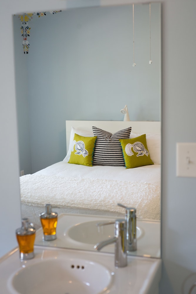 swamp rabbit inn