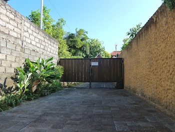 louto dmell guesthouse and villa