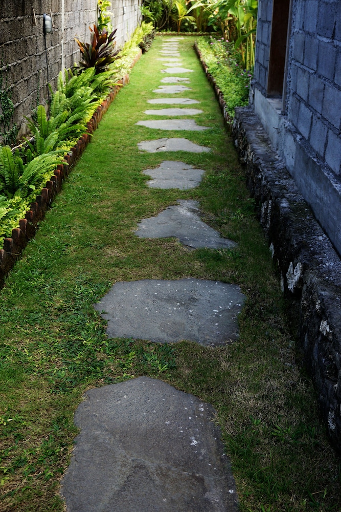 louto dmell guesthouse and villa