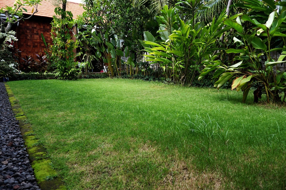 louto dmell guesthouse and villa