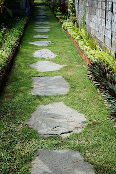 louto dmell guesthouse and villa