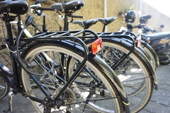 louto dmell guesthouse and villa