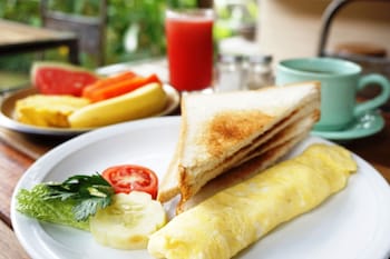 louto dmell guesthouse and villa