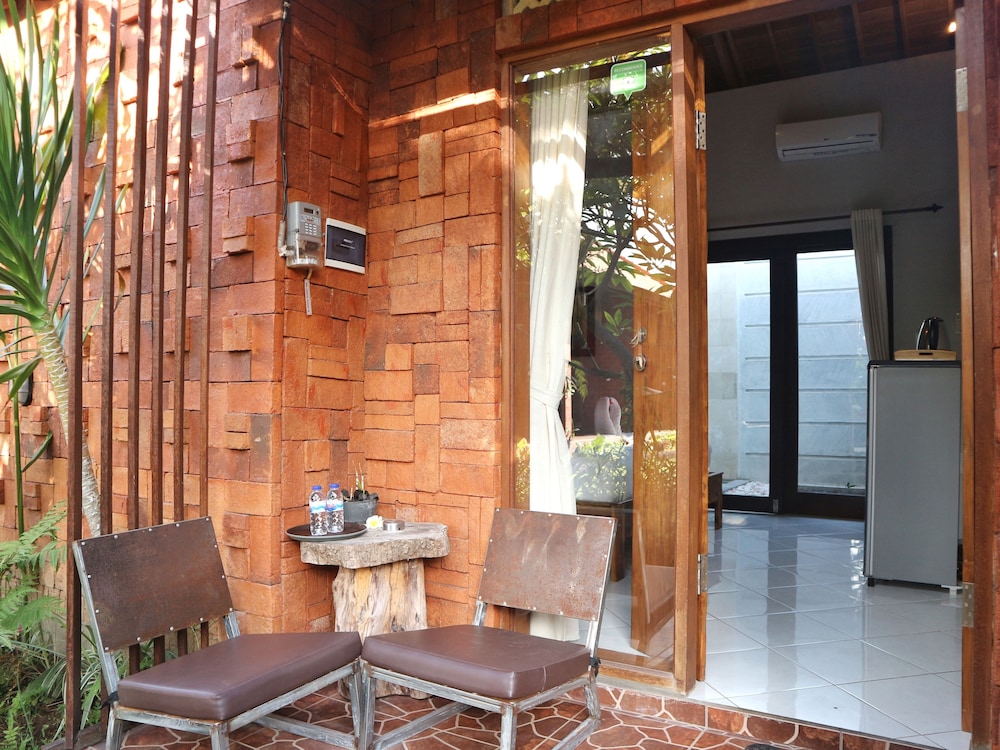 louto dmell guesthouse and villa