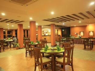 landmark forest park