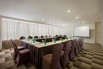 hotel grandhika iskandarsyah