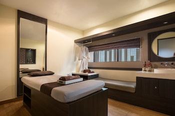 hotel grandhika iskandarsyah