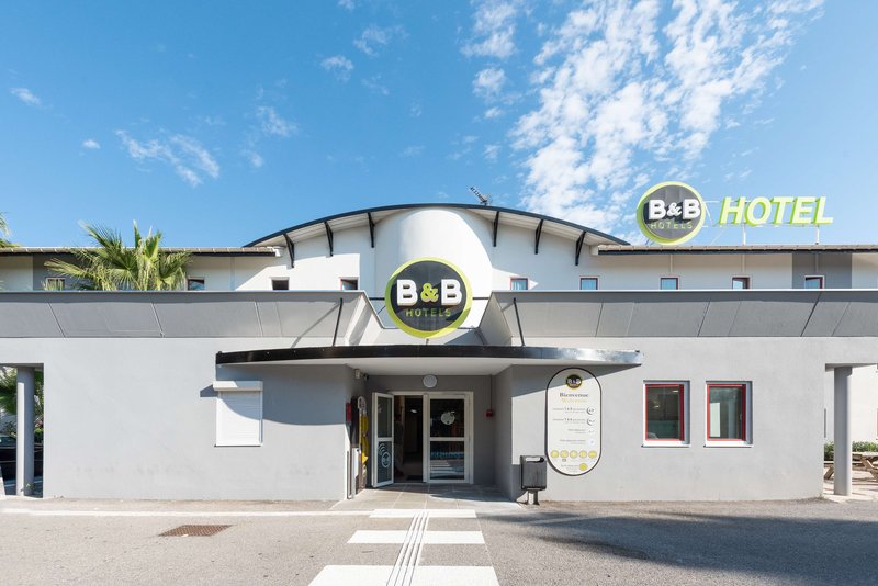 bandb hotel villeneuve loubet plage