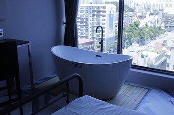 Galaxy Hotel,North Gyeongsang>>Gyeongju,3 star