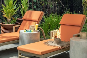 the white villas ubud