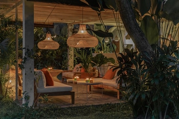 the white villas ubud