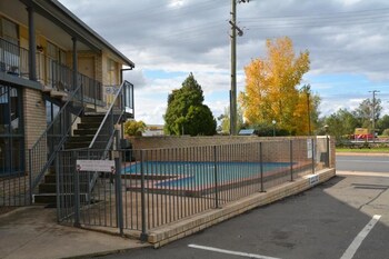 Adrian Motel,New South Wales>>Forbes,3.5 star