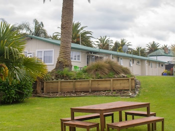 palm motel waihi