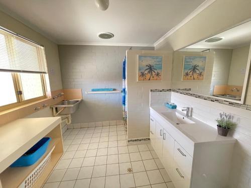 shark bay seafront apartments
