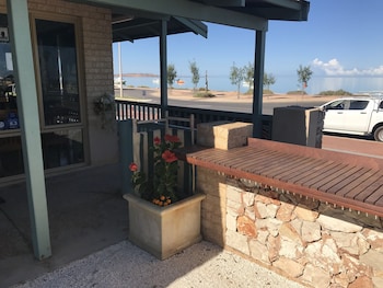 shark bay seafront apartments