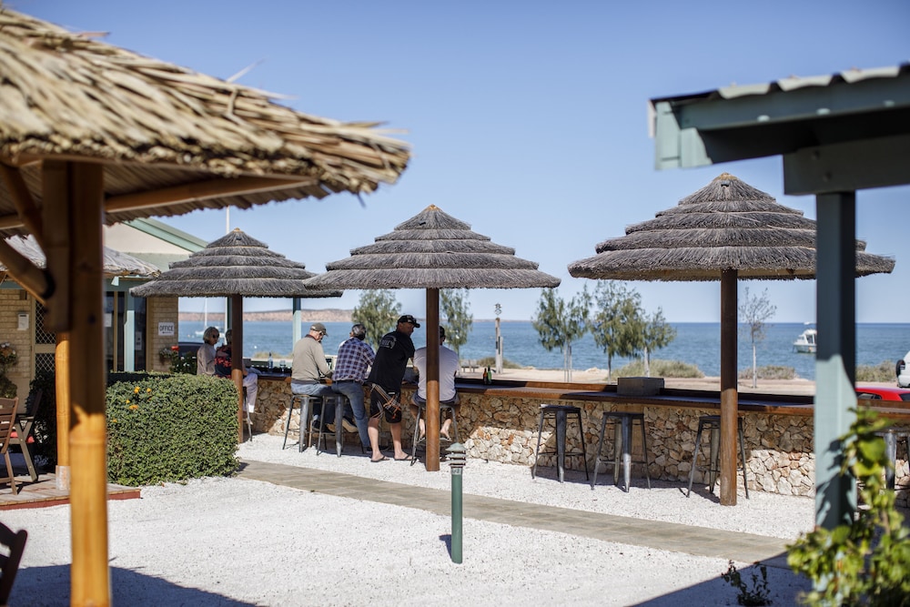 shark bay seafront apartments