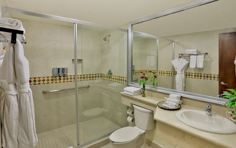 adhara hacienda cancun