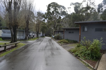 lorne foreshore caravan park