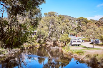 lorne foreshore caravan park