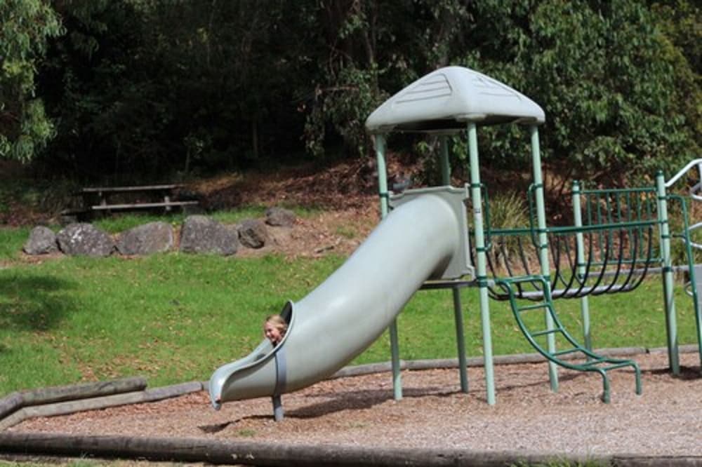 lorne foreshore caravan park