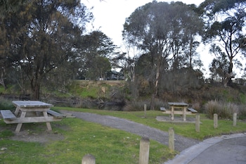 lorne foreshore caravan park