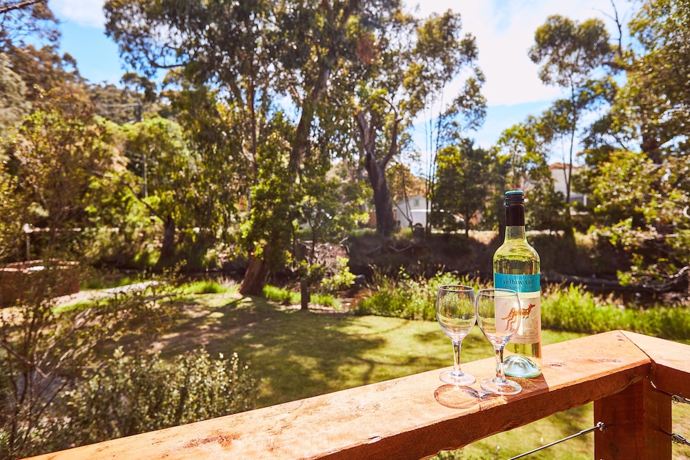 lorne foreshore caravan park