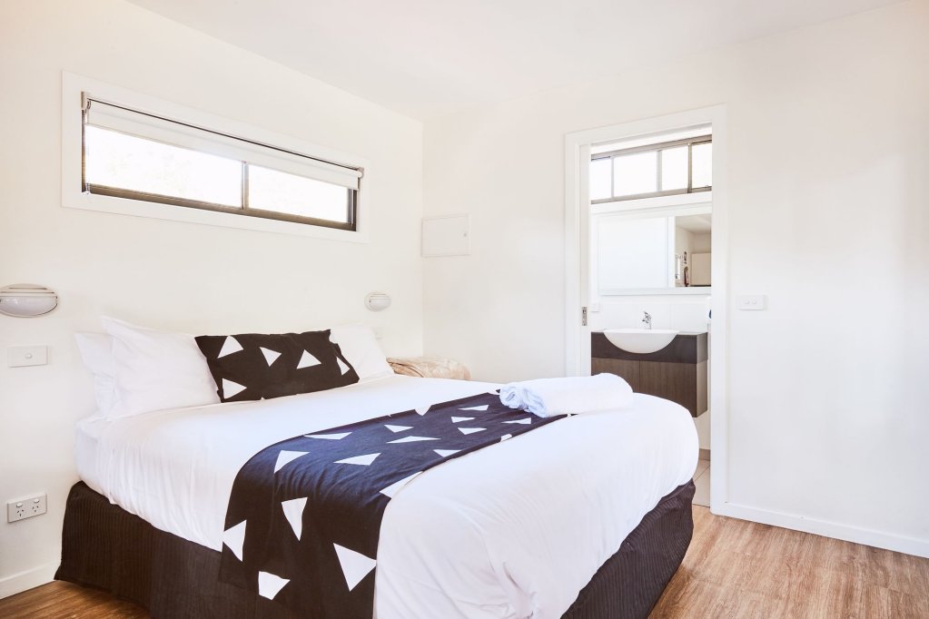 lorne foreshore caravan park