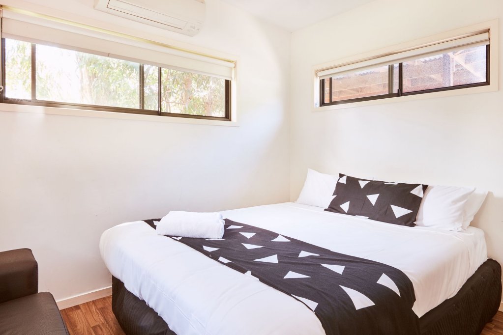 lorne foreshore caravan park