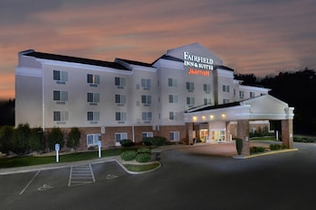 Fairfield Inn & Suites By Marriott Roanoke Hollins/I-81,Roanoke>>Hollins,3 star