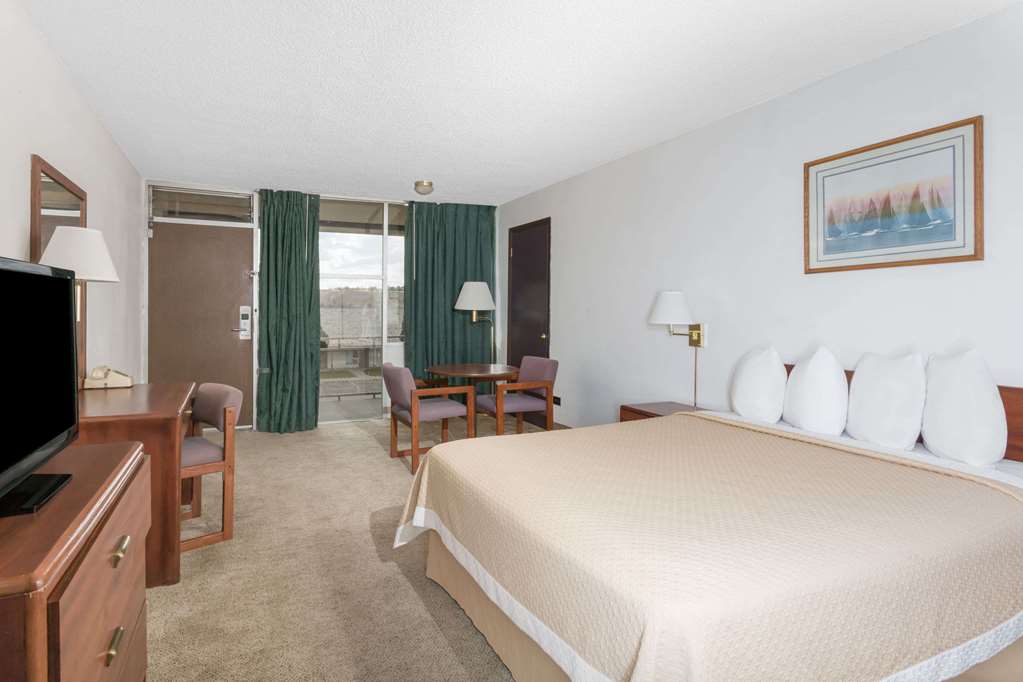 baymont by wyndham rock springs