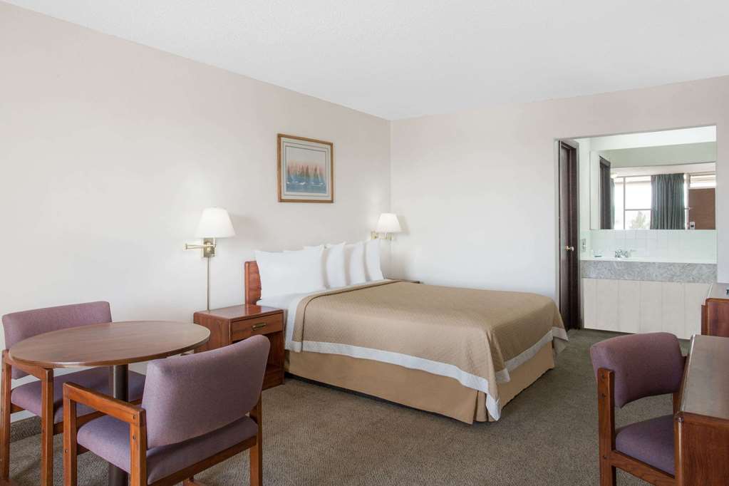 baymont by wyndham rock springs