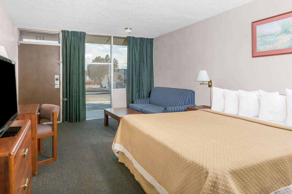 baymont by wyndham rock springs