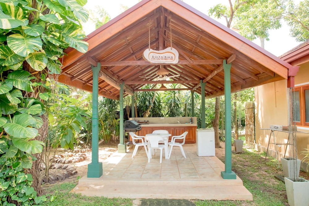 villa shade