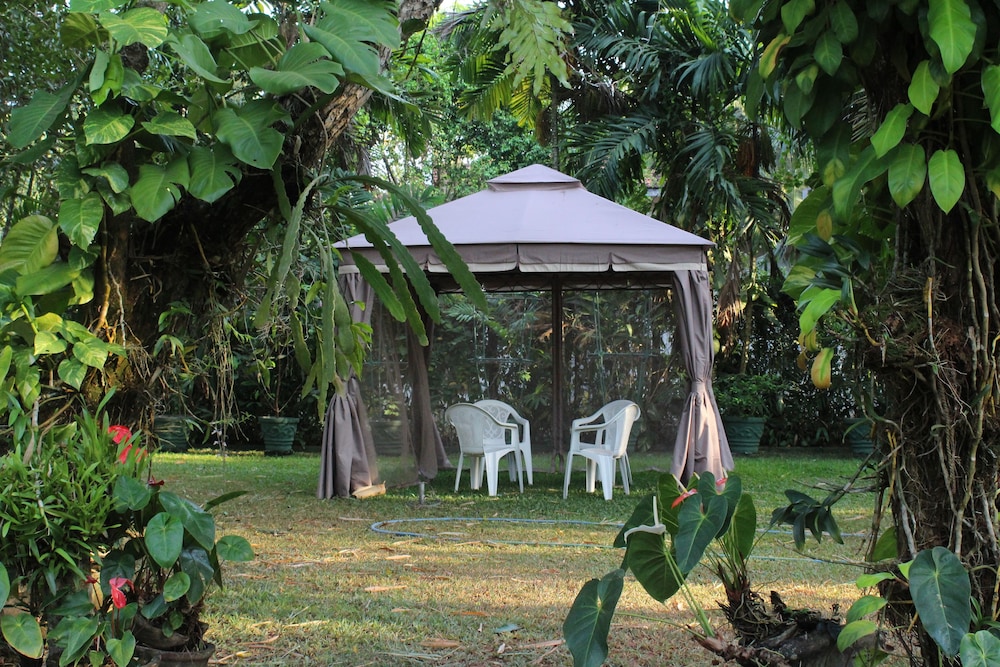 villa shade