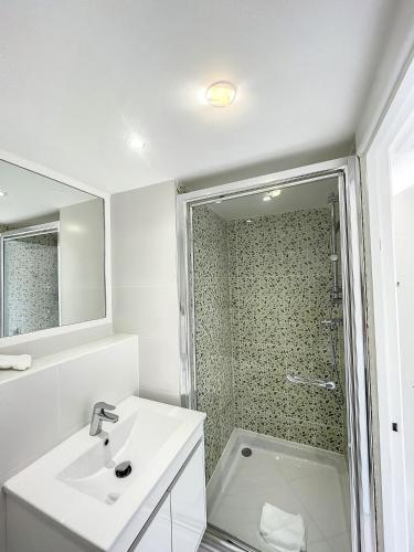 le domaine anse marcel beach resort