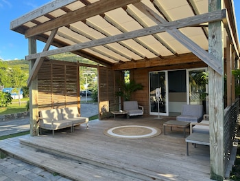 le domaine anse marcel beach resort