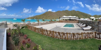 le domaine anse marcel beach resort
