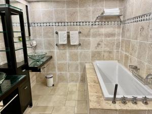 le domaine anse marcel beach resort