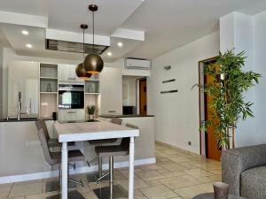 le domaine anse marcel beach resort