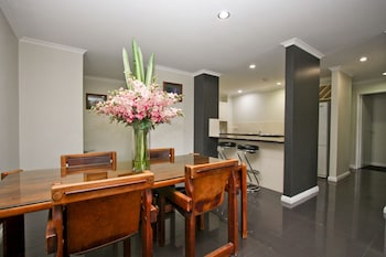 Nautilos Apartments,Near Civic Theater,4 star