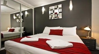 Nautilos Apartments,Near Civic Theater,4 star