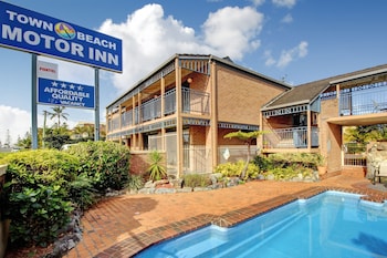 town beach motor inn port macquarie