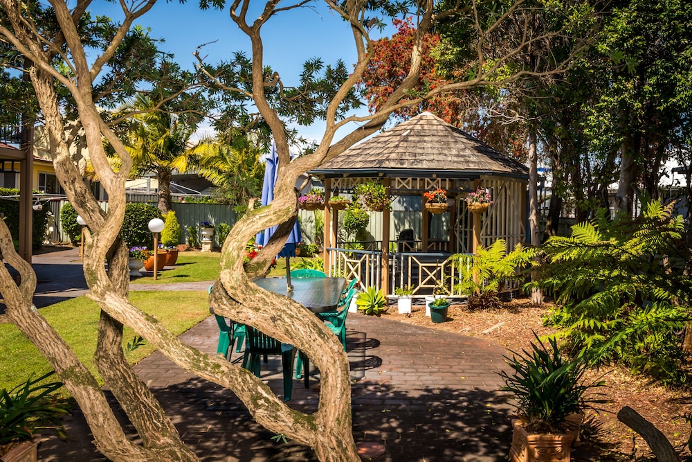town beach motor inn port macquarie