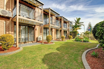 town beach motor inn port macquarie