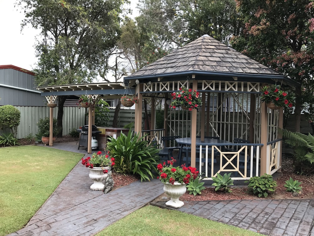 town beach motor inn port macquarie