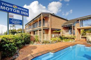 town beach motor inn port macquarie