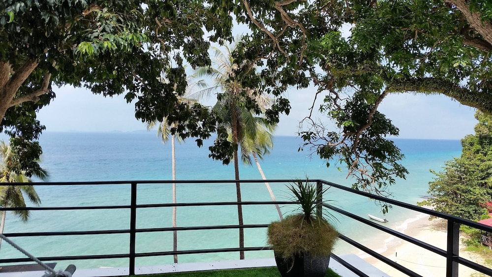 alunan resort