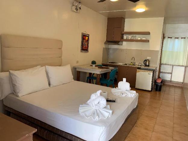 fat jimmys resort boracay